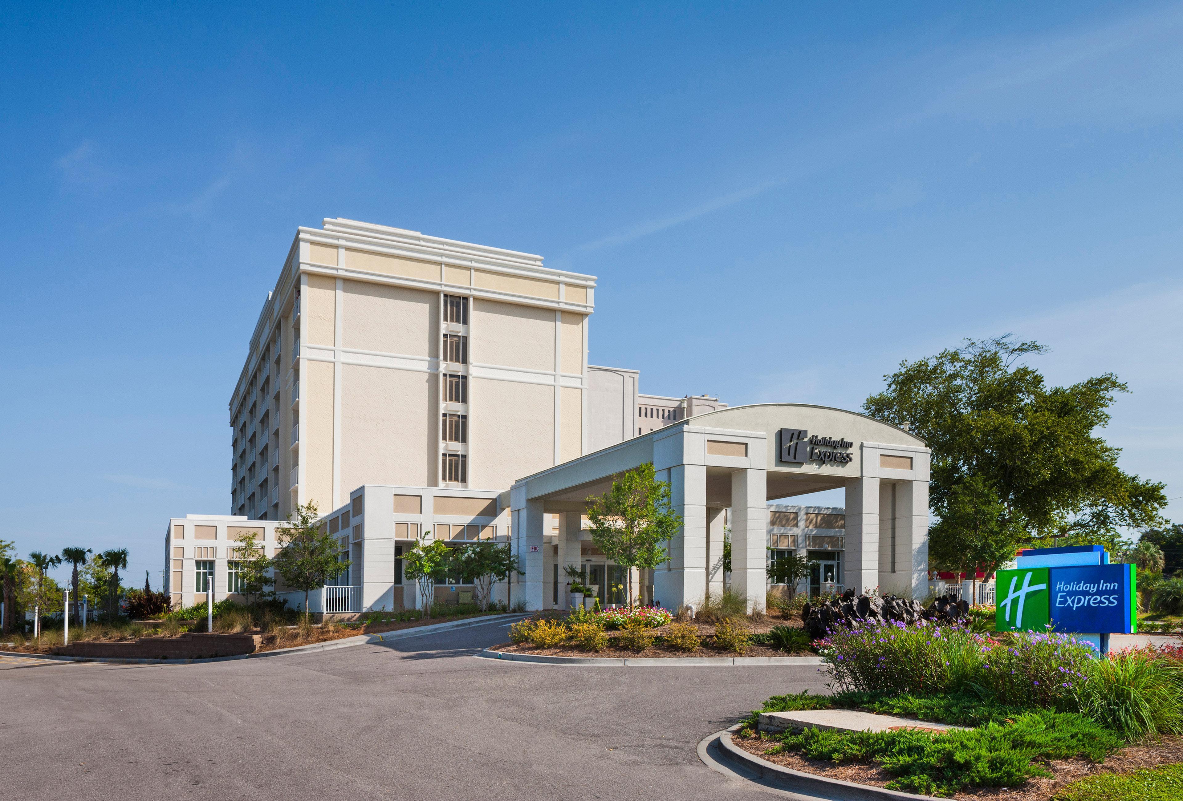 Holiday Inn Express & Suites Charleston Dwtn -Westedge, An Ihg Hotel Exterior photo